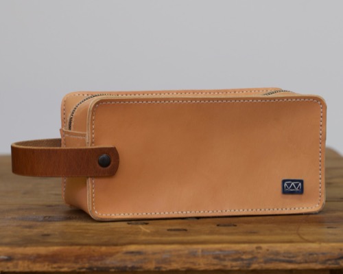 handcrafted leather dopp kit